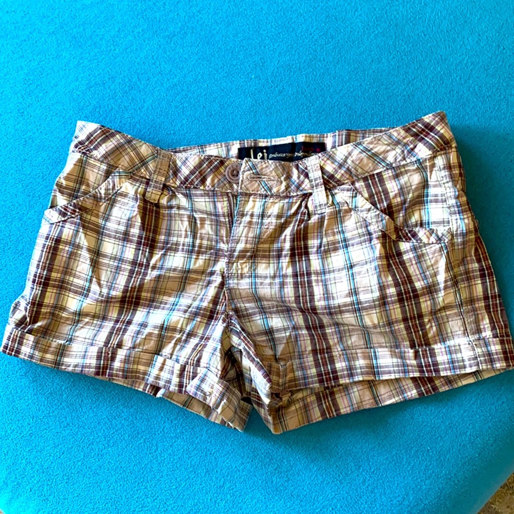 Lei plaid shorts size 7